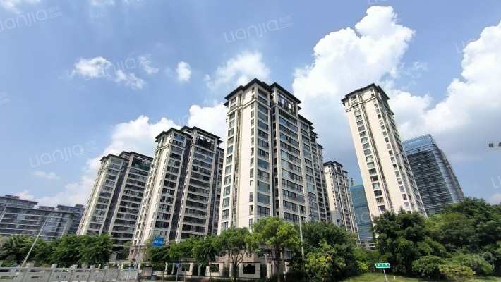 榕发观湖郡外景图