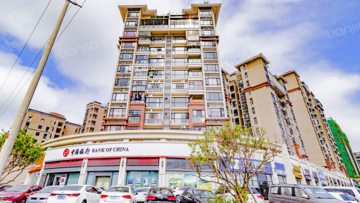 愉翠龙湖外景图