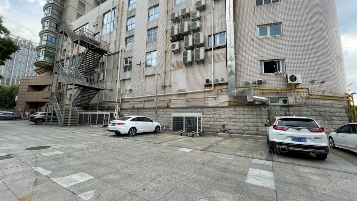 恒隆大厦外景图