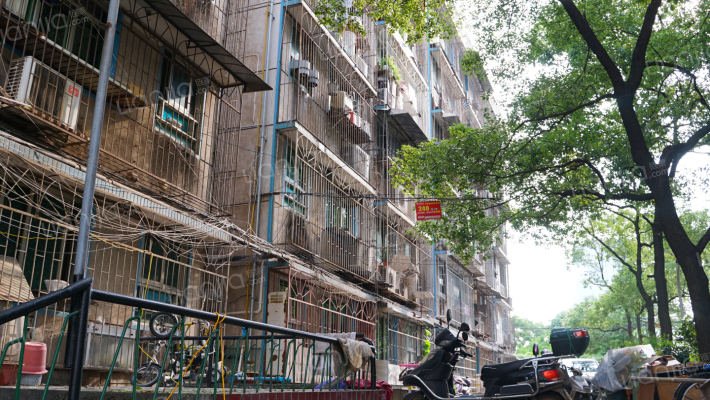 输变电厂宿舍外景图