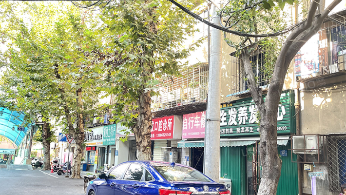 泰安路水利水电物资公司家属院外景图