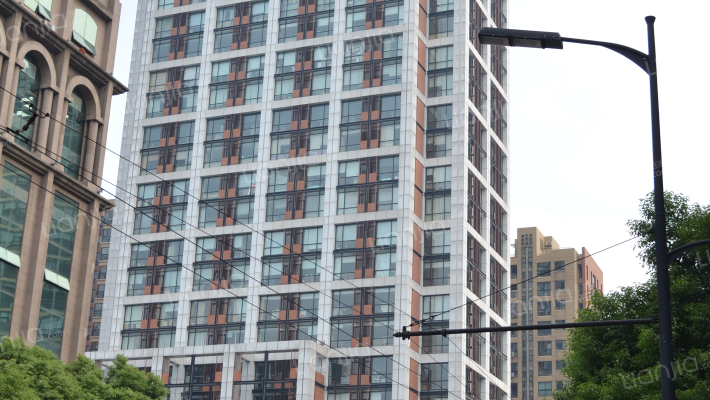 红石商务大厦外景图