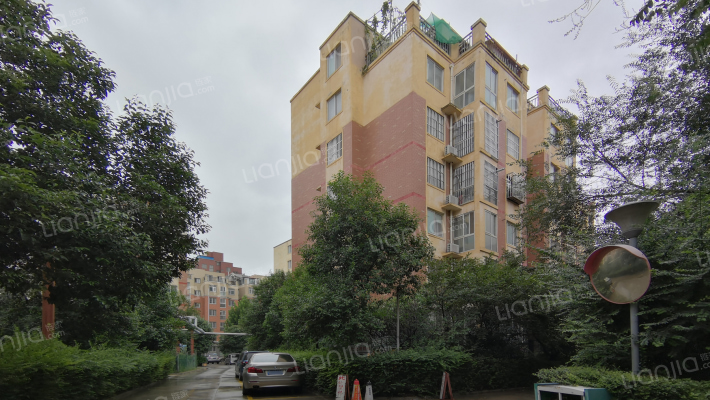 沁园馨城外景图