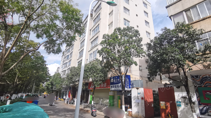 林业宿舍外景图