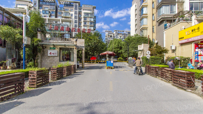 奥林匹克花园外景图