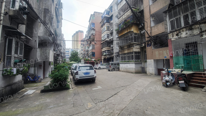 隆泰路23号外景图