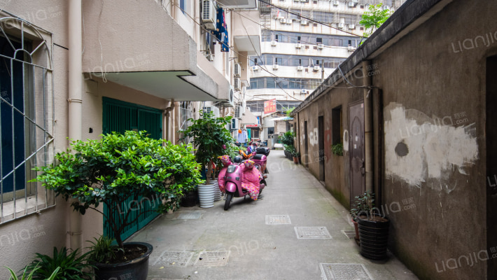 大路商住楼外景图