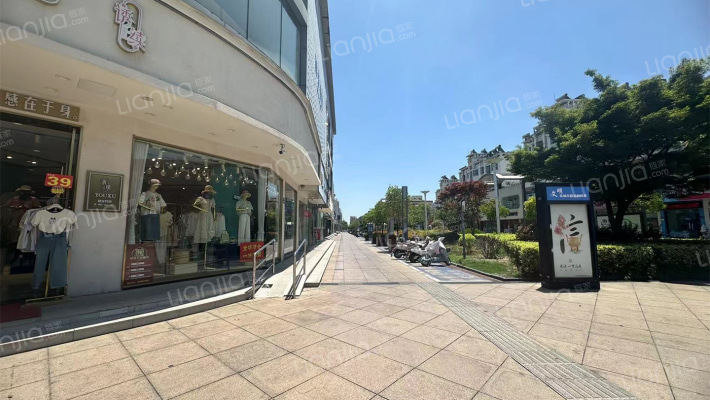 鼓楼中路68号外景图