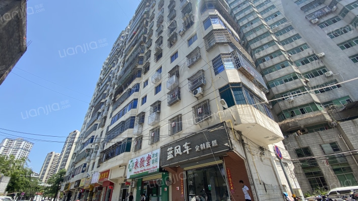 金桃园小区外景图