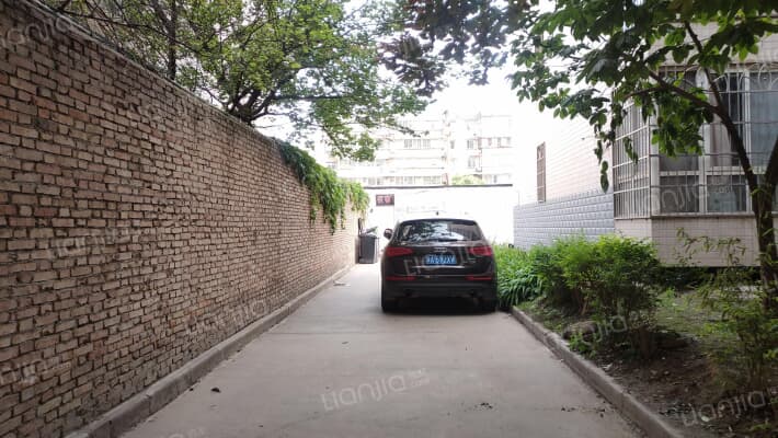 陆亚花园外景图