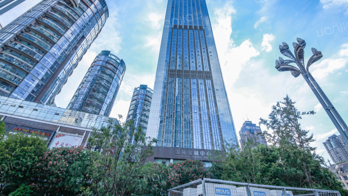 国际金融中心外景图