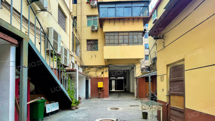 东九道巷7号院外景图