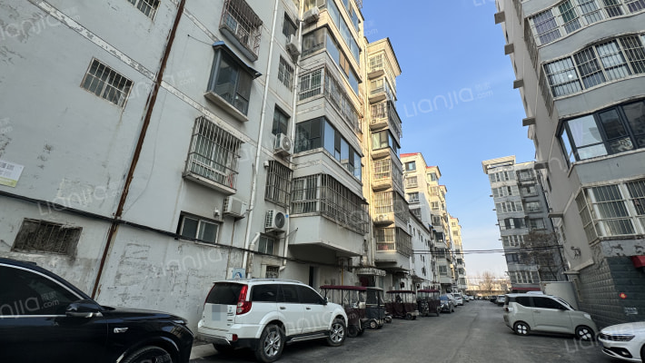 滨河花园东区外景图