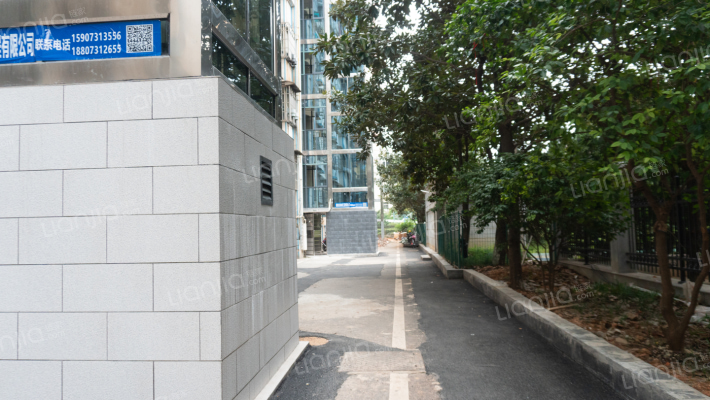 芙蓉区荷花园地税局宿舍外景图