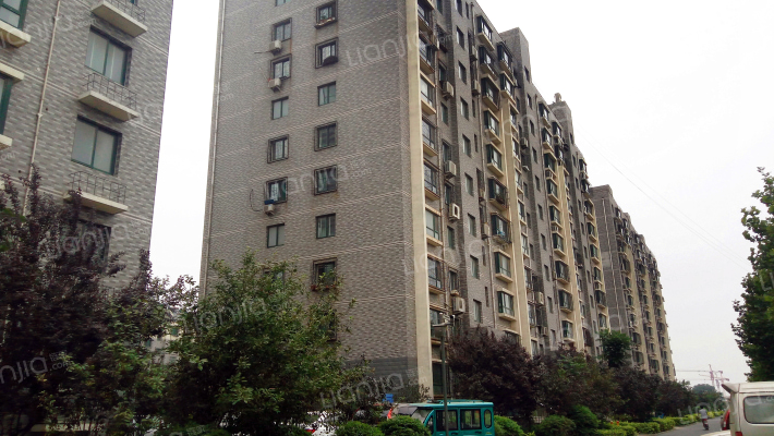 药山康城外景图