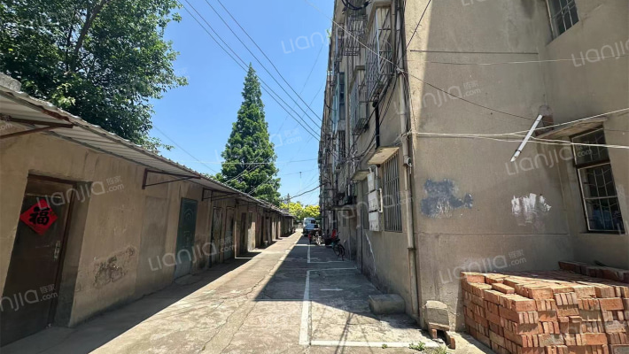 建材一厂宿舍外景图