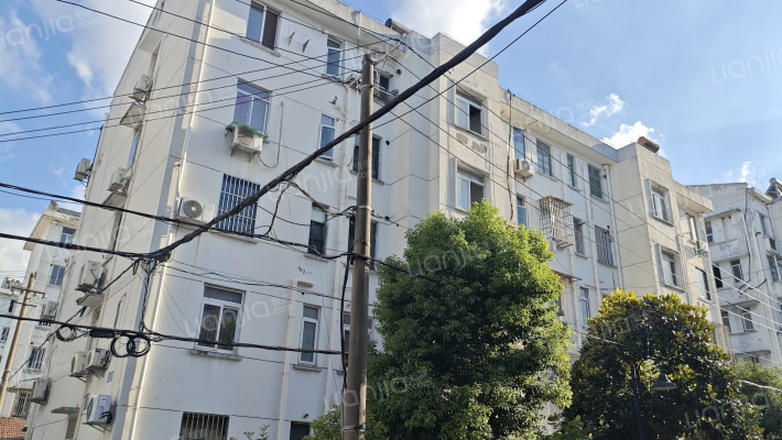 巴里新村外景图