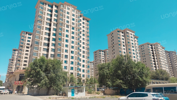 鹏博·风情广场外景图