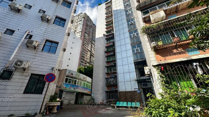 十八中家属楼外景图