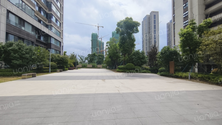 蓝光睿创新筑涵翠园外景图