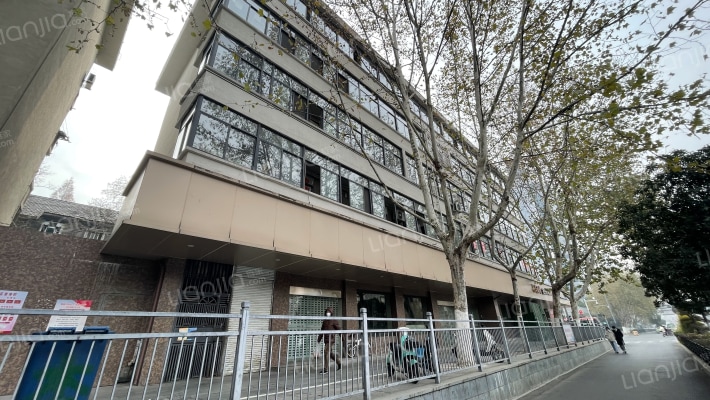 长江西路83号生活区外景图