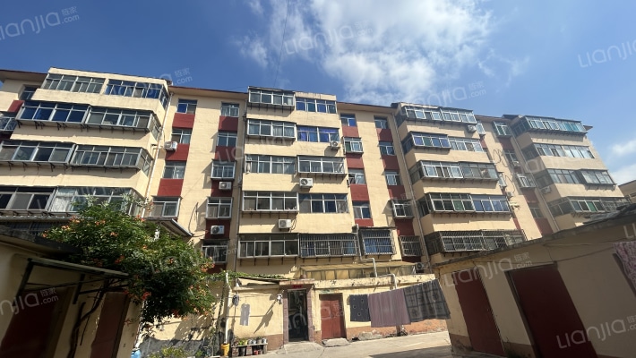 般阳路街道城二社区外景图