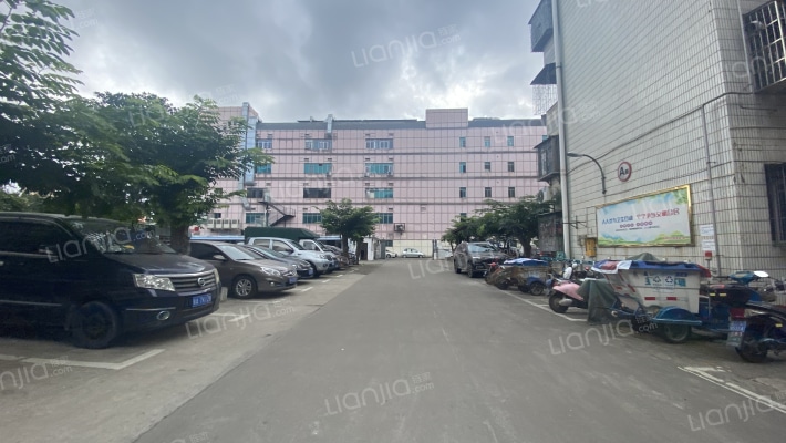 海湾公司住宿区外景图