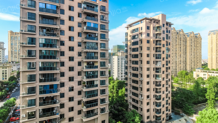 云天广场外景图