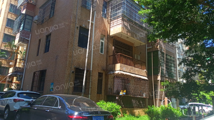 傍海小区外景图