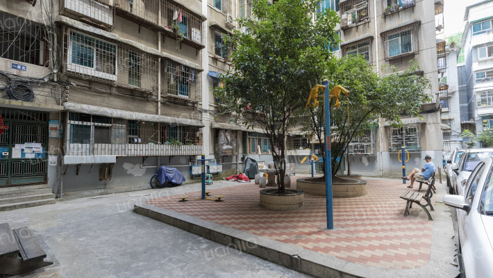 省府路43号院外景图