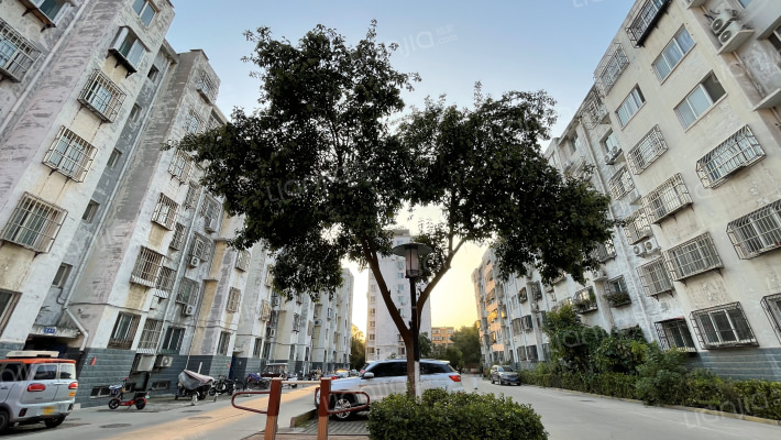 润和小区外景图