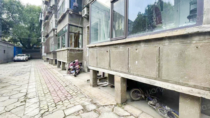 文物宿舍外景图