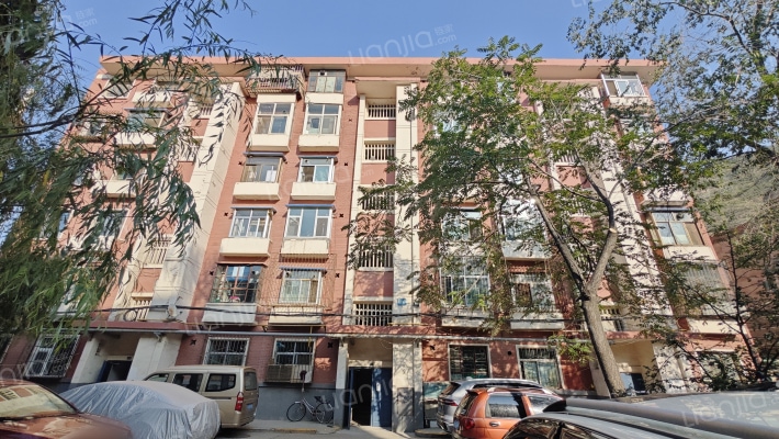 红山根东路小区外景图