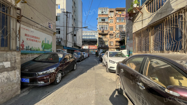 市政东所宿舍外景图