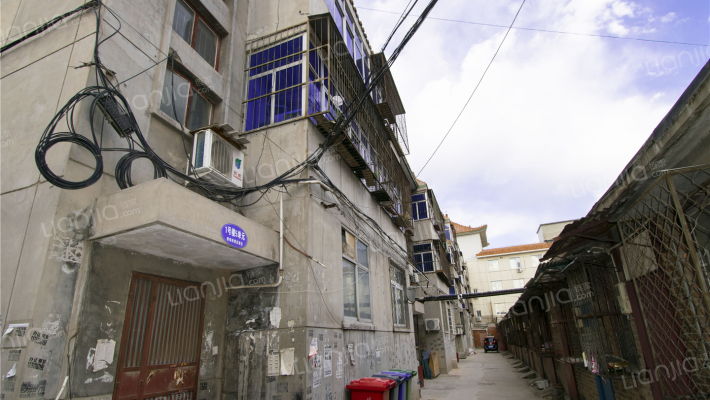 建材局家属楼外景图