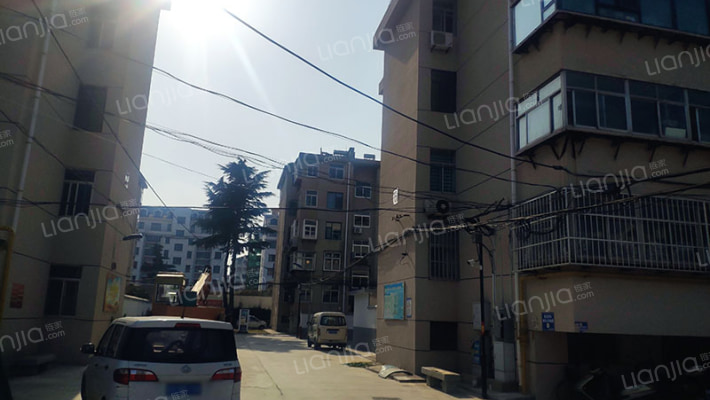 政府南院家属楼外景图