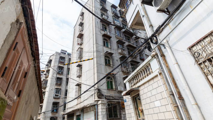 前川汽修商住楼外景图