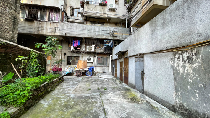 佛山科技学院宿舍外景图