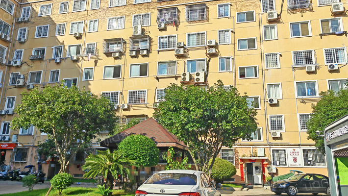 宝鑫大厦外景图