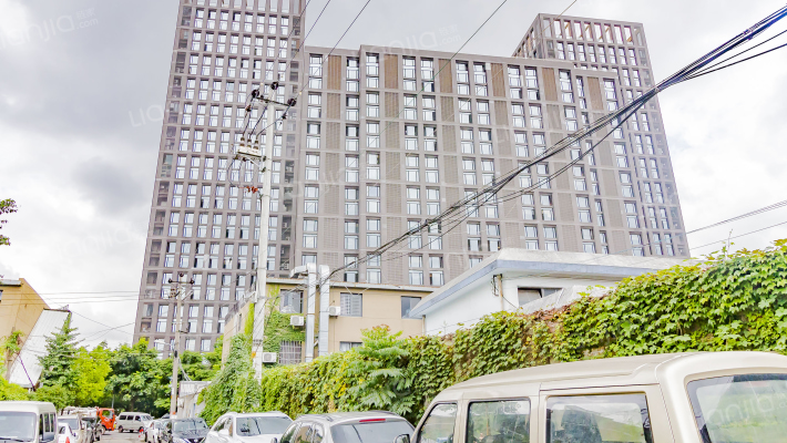 上东商务中心外景图