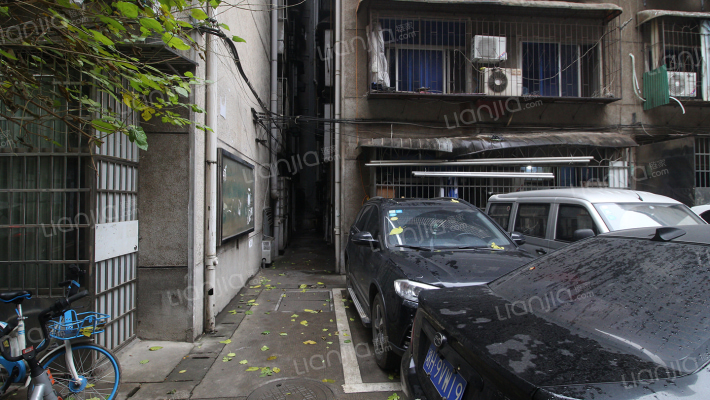 东进小区外景图