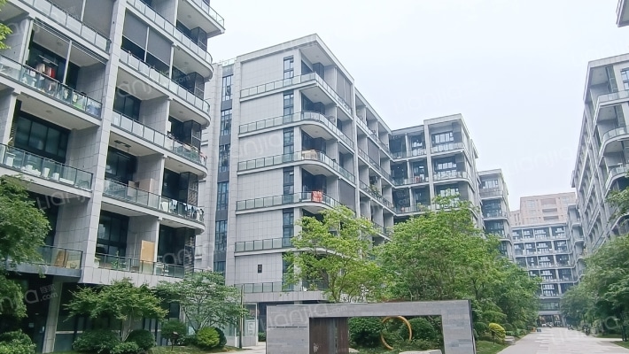 鼎创财富中心外景图