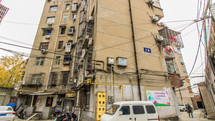 岘山面粉厂家属院外景图