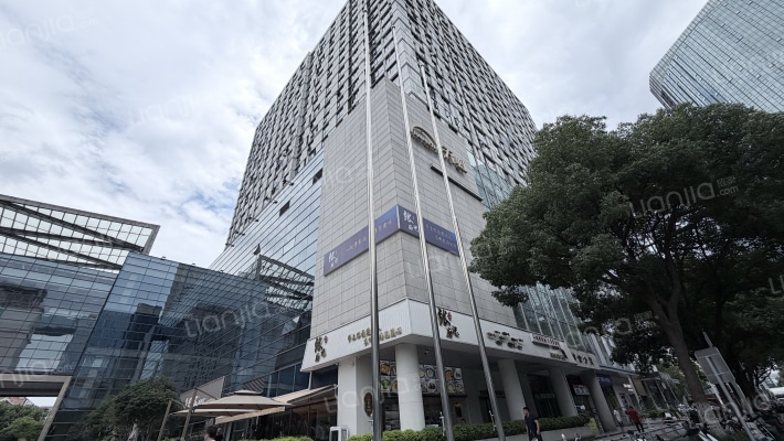铂金公寓外景图