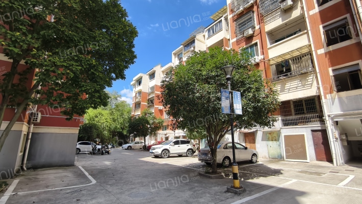 山亭山小区外景图