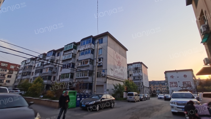 清泉小区外景图