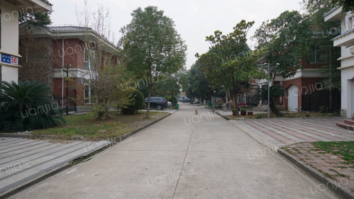 金银湖国际高尔夫俱乐部会员别墅外景图