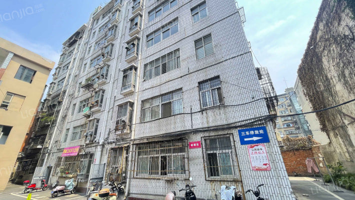 聚欣家属院外景图