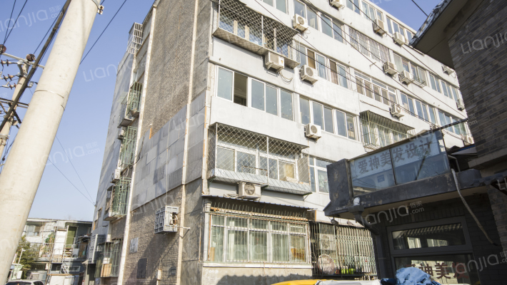 辛勤胡同外景图