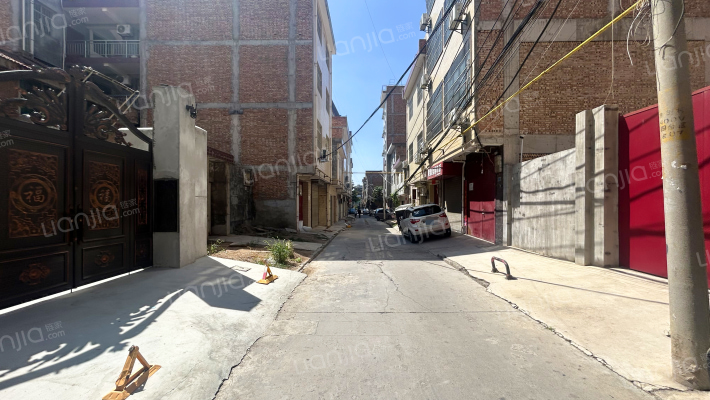 东四新村外景图